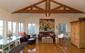 The Rivery Retreat, Choose From Luxury Guesthouse Cabin Or Suite In Lake Austin Hill Country