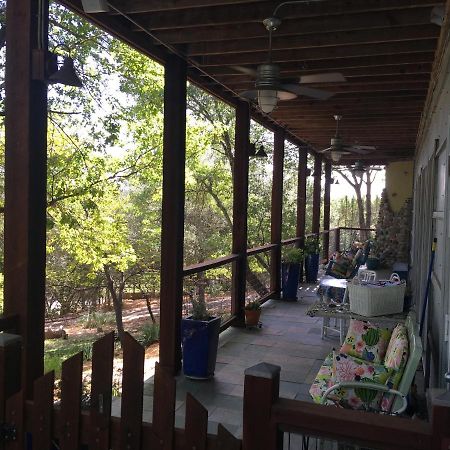 The Rivery Retreat, Choose From Luxury Guesthouse Cabin Or Suite In Lake Austin Hill Country Exterior photo