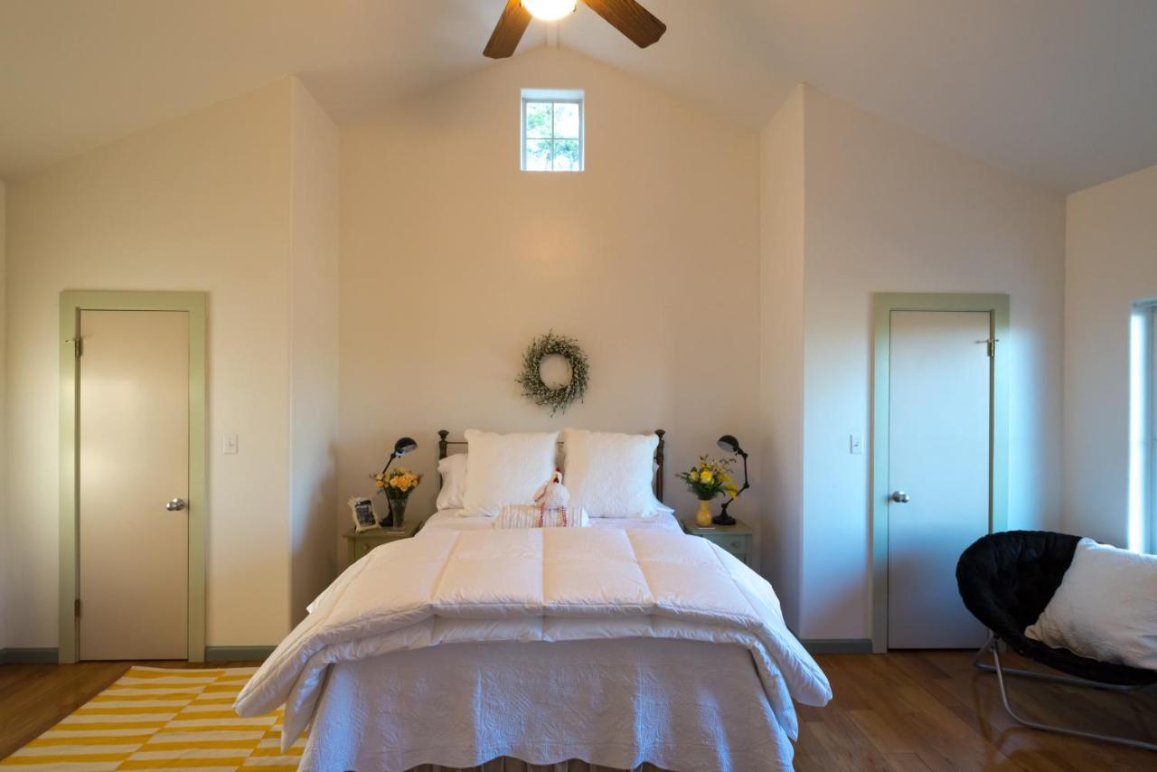 The Rivery Retreat, Choose From Luxury Guesthouse Cabin Or Suite In Lake Austin Hill Country Exterior photo