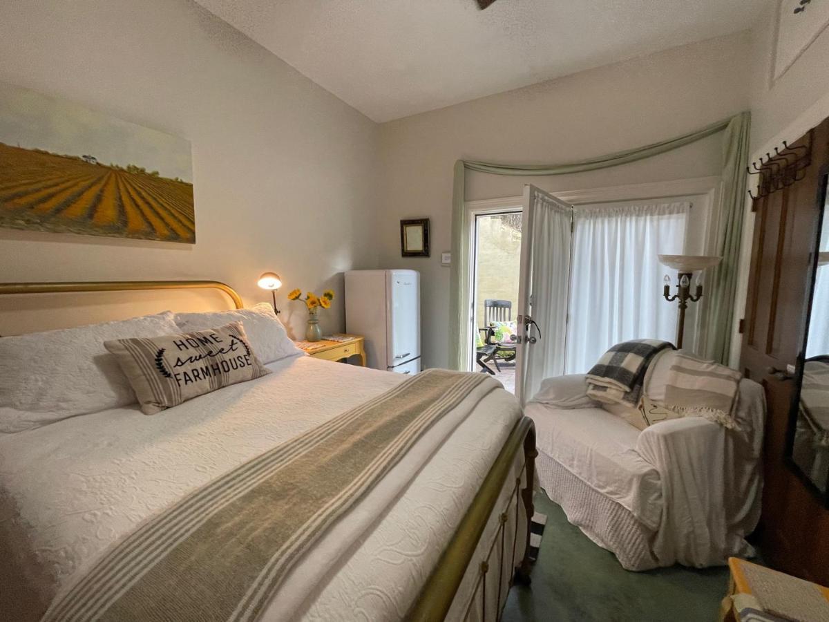 The Rivery Retreat, Choose From Luxury Guesthouse Cabin Or Suite In Lake Austin Hill Country Exterior photo